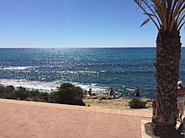 061042 Venta de casa con piscina y terraza en Cabo de las Huertas (Alicante)